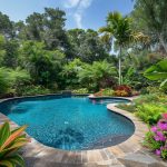 Aménagement paysager autour d une piscine