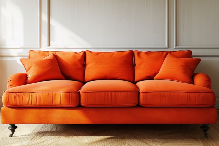 Pourquoi choisir un canapé orange pour votre salon ?